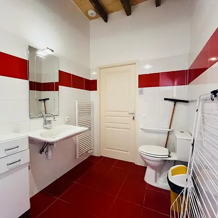 Hébergement de vacances Casa De La Haye : Gite 4 Avrillé